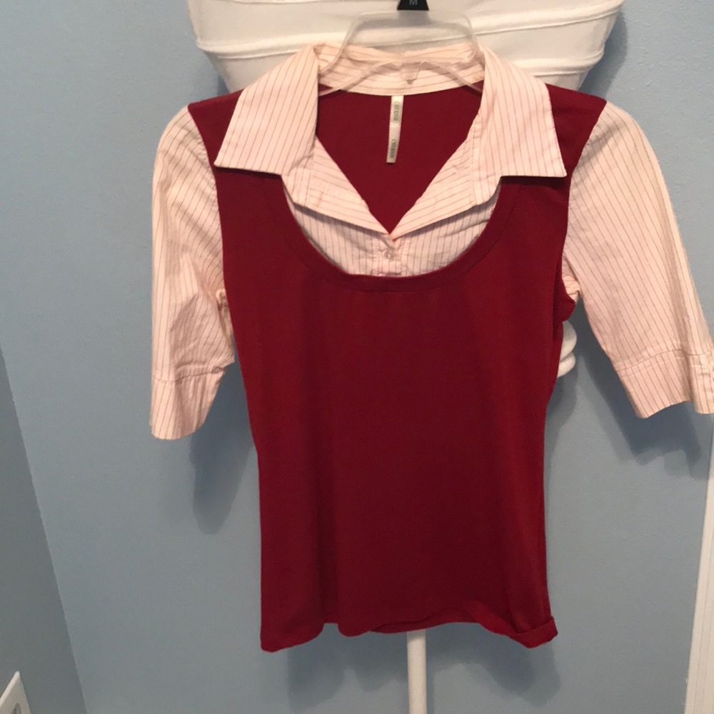 Trendy work shirt! Size S